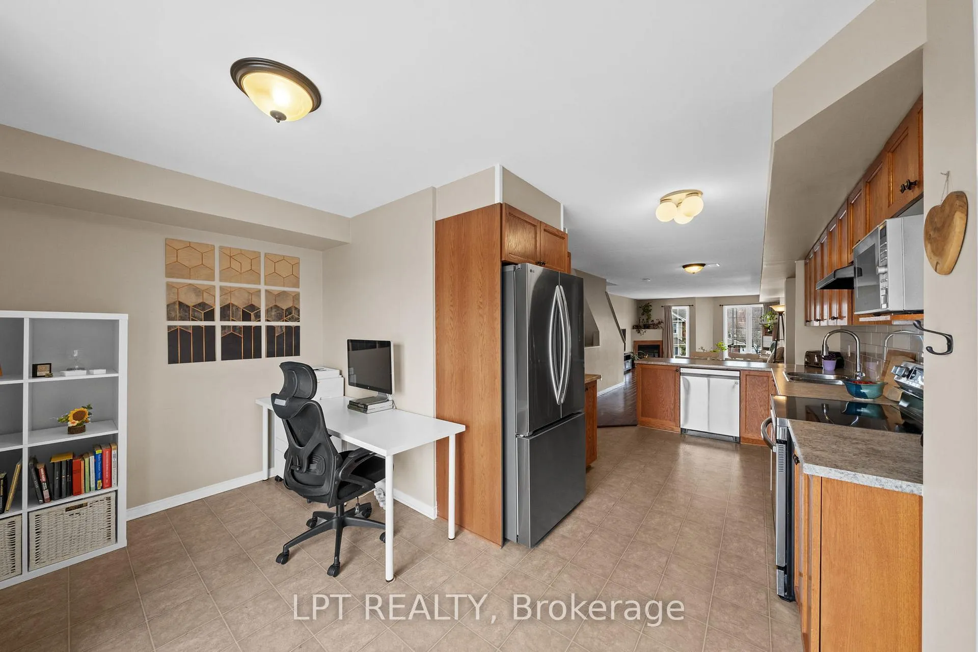 Photo 14 of 902 Longfields Drive, Ottawa, Barrhaven - Longfields — HOMEH