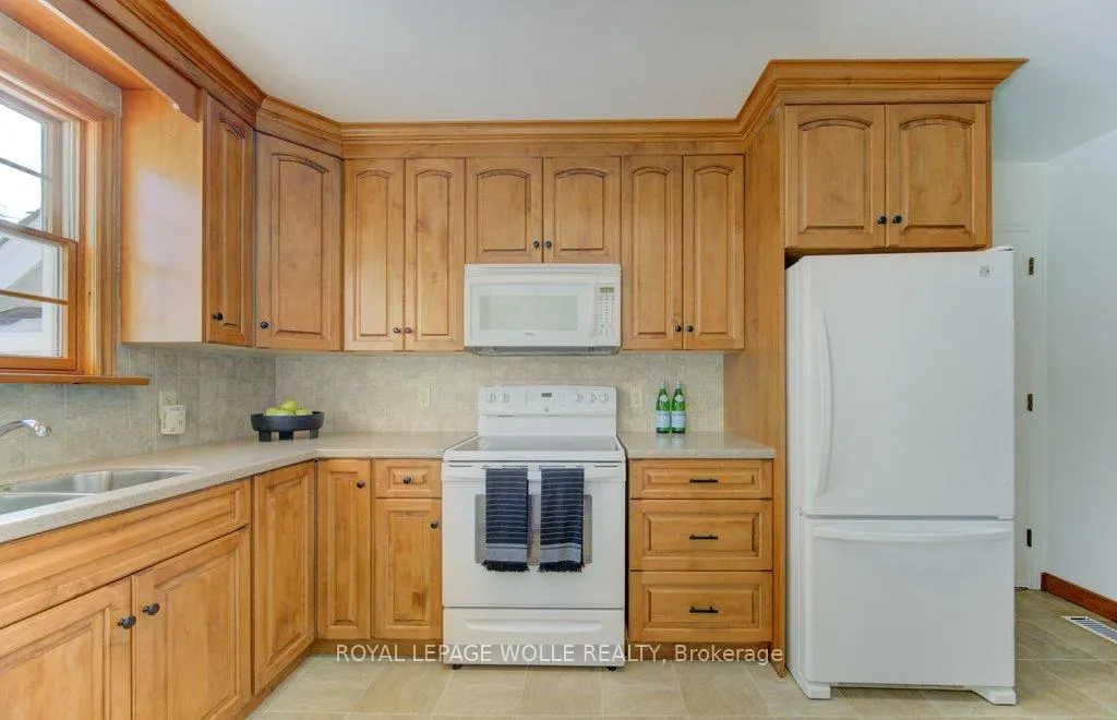 Photo 7 of 26 Sycamore Place, Waterloo — HOMEH
