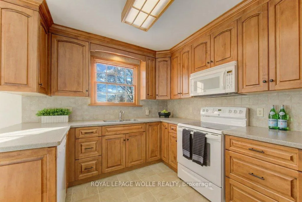 Photo 8 of 26 Sycamore Place, Waterloo — HOMEH