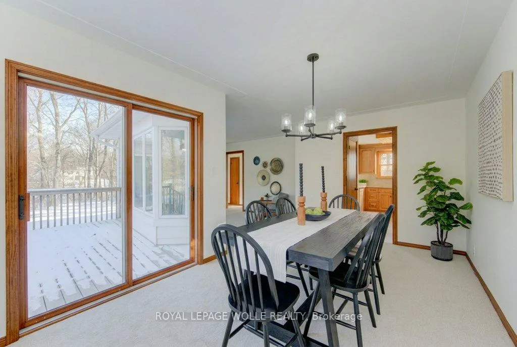 Photo 11 of 26 Sycamore Place, Waterloo — HOMEH