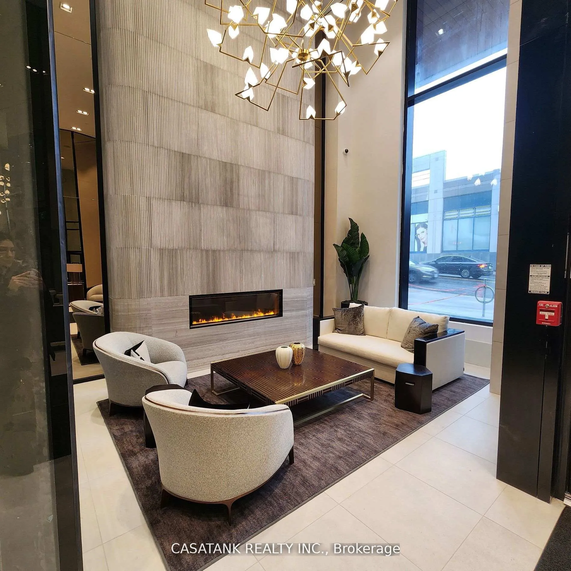 Photo 2 of Unit 218, 2020 Bathurst Street, Toronto, Humewood-Cedarvale — HOMEH