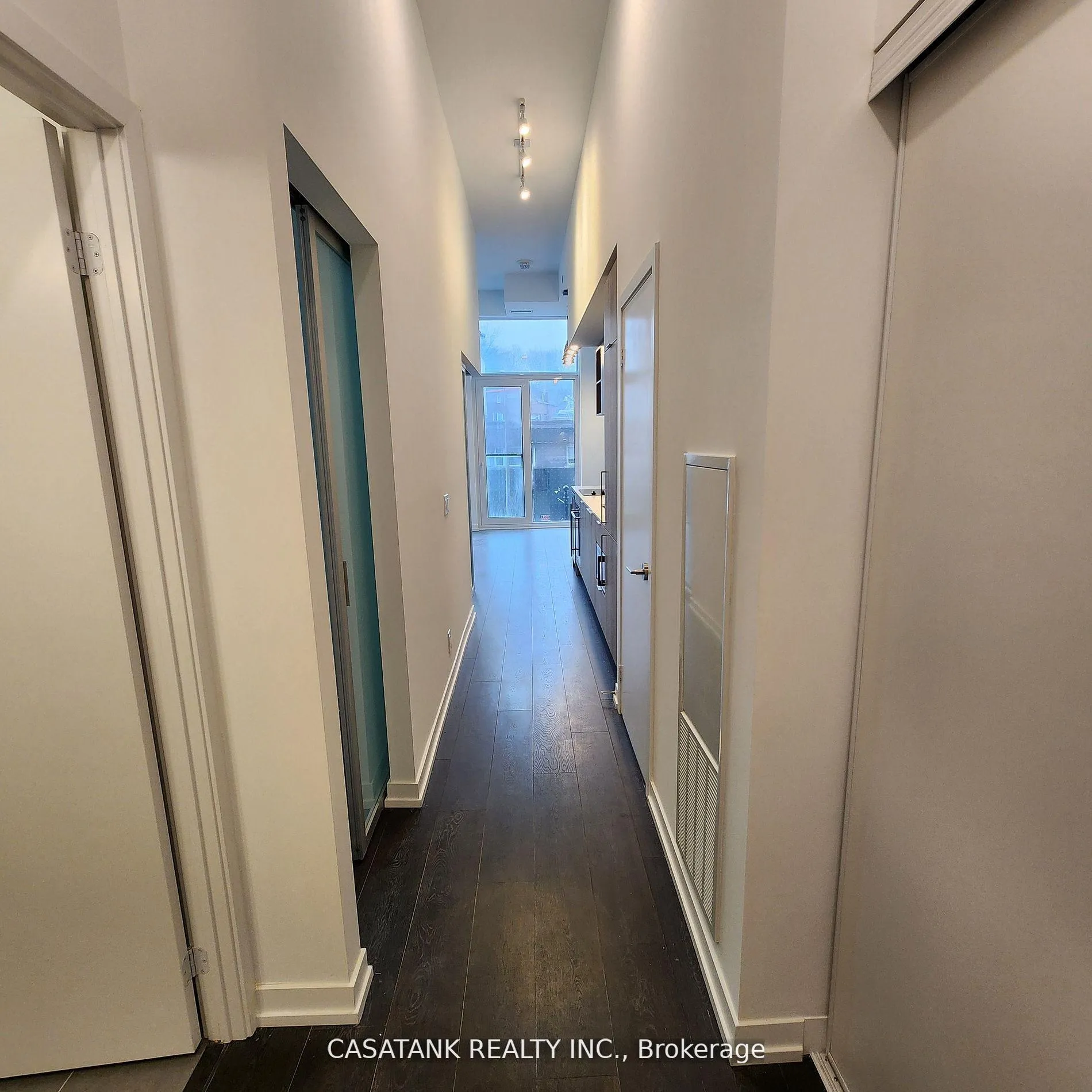 Photo 3 of Unit 218, 2020 Bathurst Street, Toronto, Humewood-Cedarvale — HOMEH