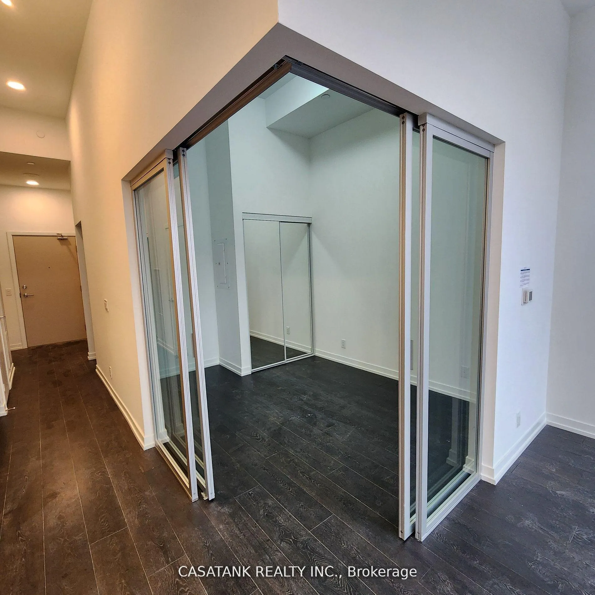 Photo 6 of Unit 218, 2020 Bathurst Street, Toronto, Humewood-Cedarvale — HOMEH