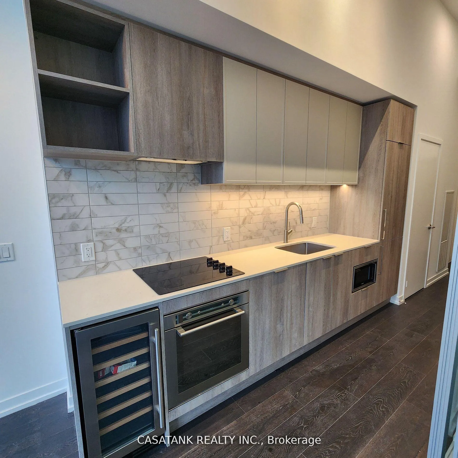 Photo 7 of Unit 218, 2020 Bathurst Street, Toronto, Humewood-Cedarvale — HOMEH