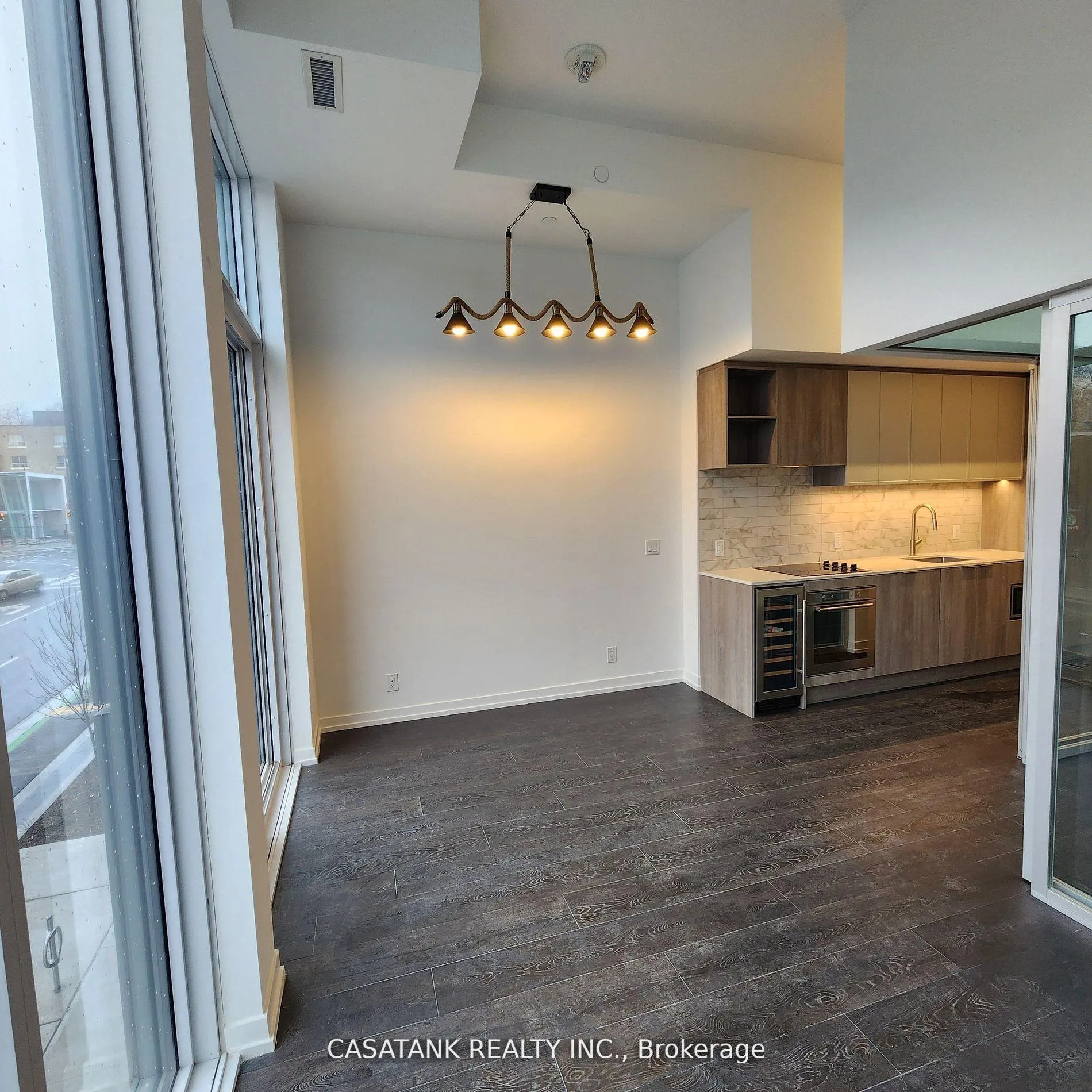 Photo 8 of Unit 218, 2020 Bathurst Street, Toronto, Humewood-Cedarvale — HOMEH