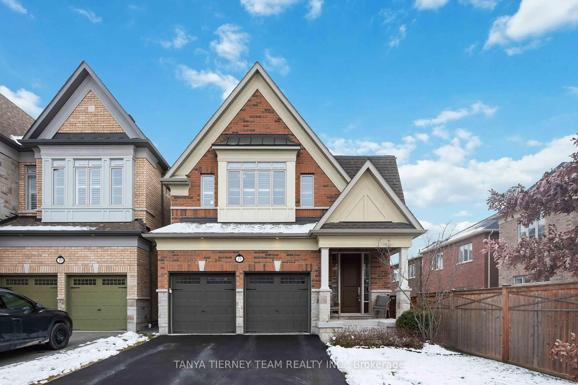 Photo 1 of 17 Pennine Drive, Whitby, Rural Whitby — HOMEH