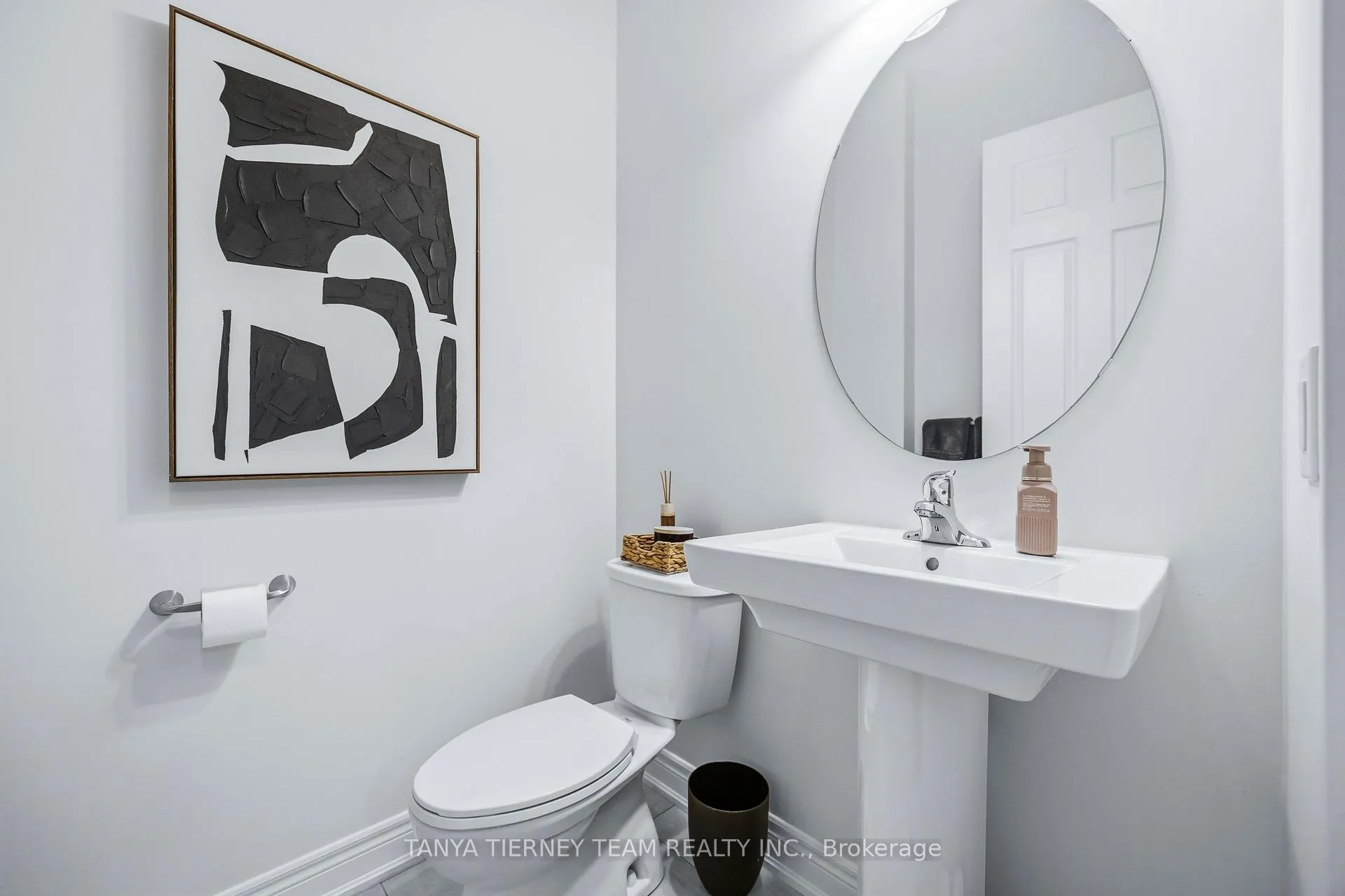 Photo 27 of 17 Pennine Drive, Whitby, Rural Whitby — HOMEH