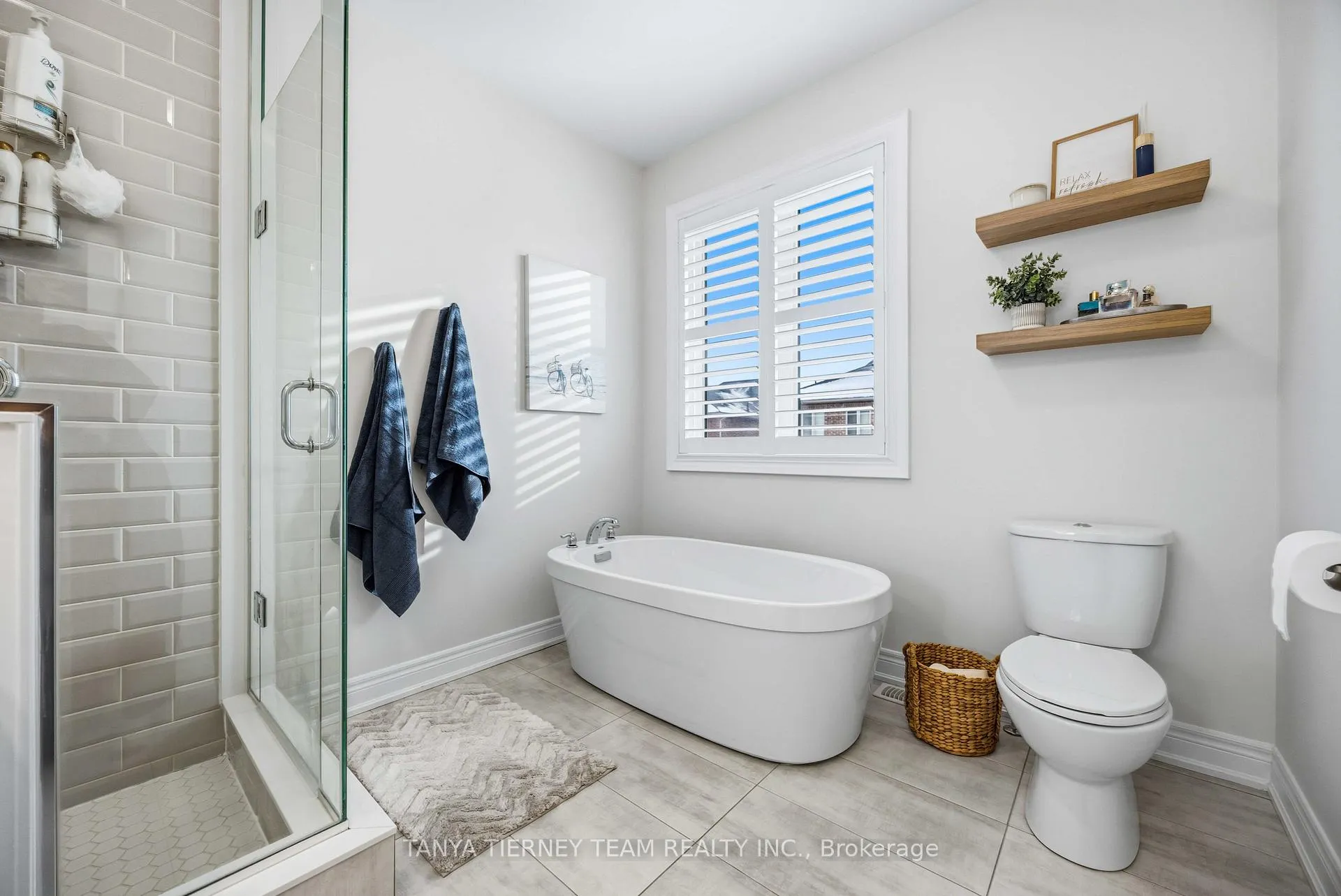 Photo 34 of 17 Pennine Drive, Whitby, Rural Whitby — HOMEH