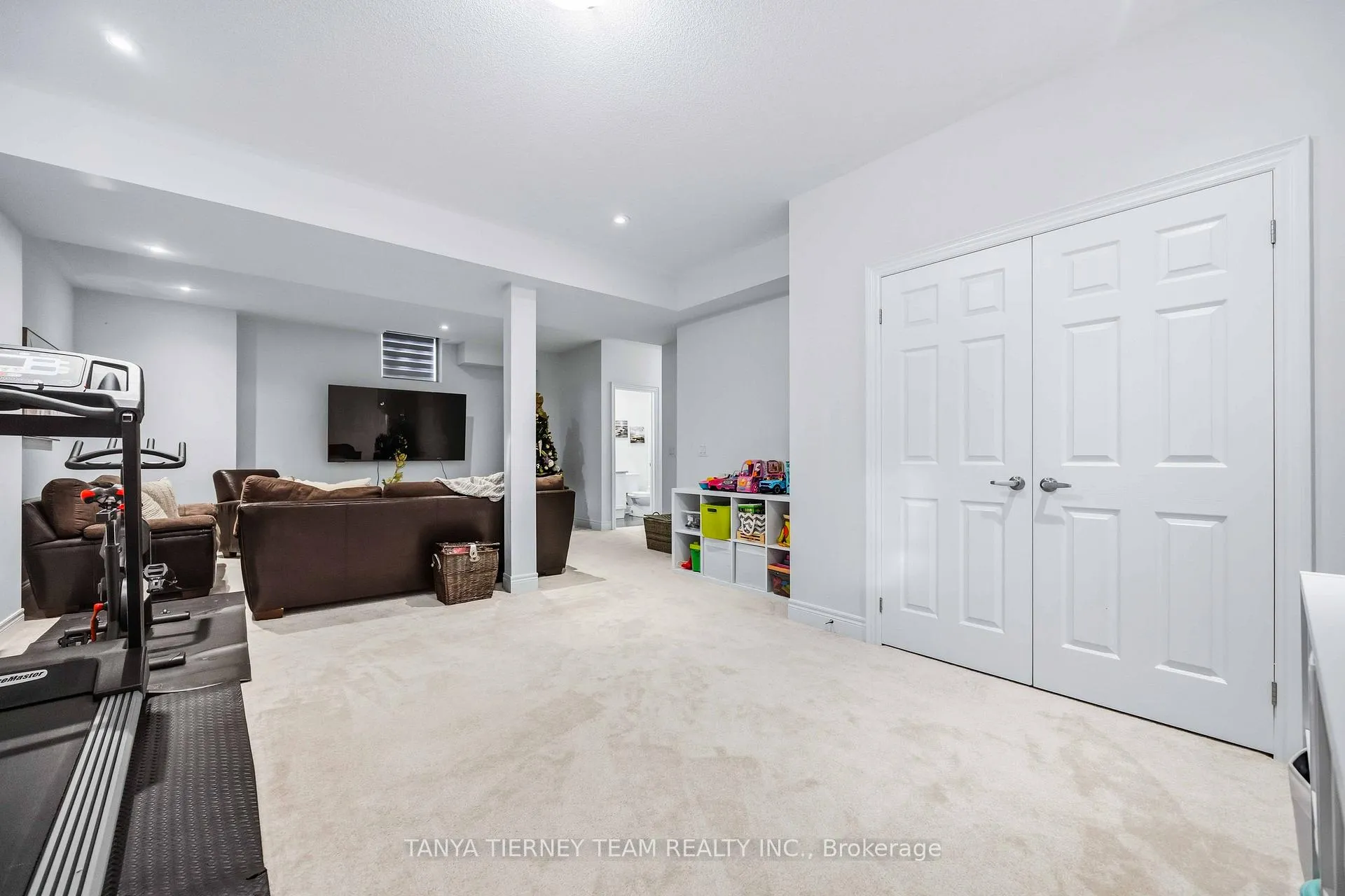 Photo 45 of 17 Pennine Drive, Whitby, Rural Whitby — HOMEH