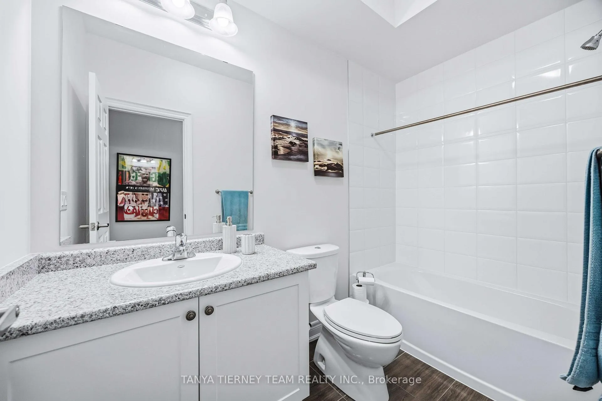 Photo 46 of 17 Pennine Drive, Whitby, Rural Whitby — HOMEH