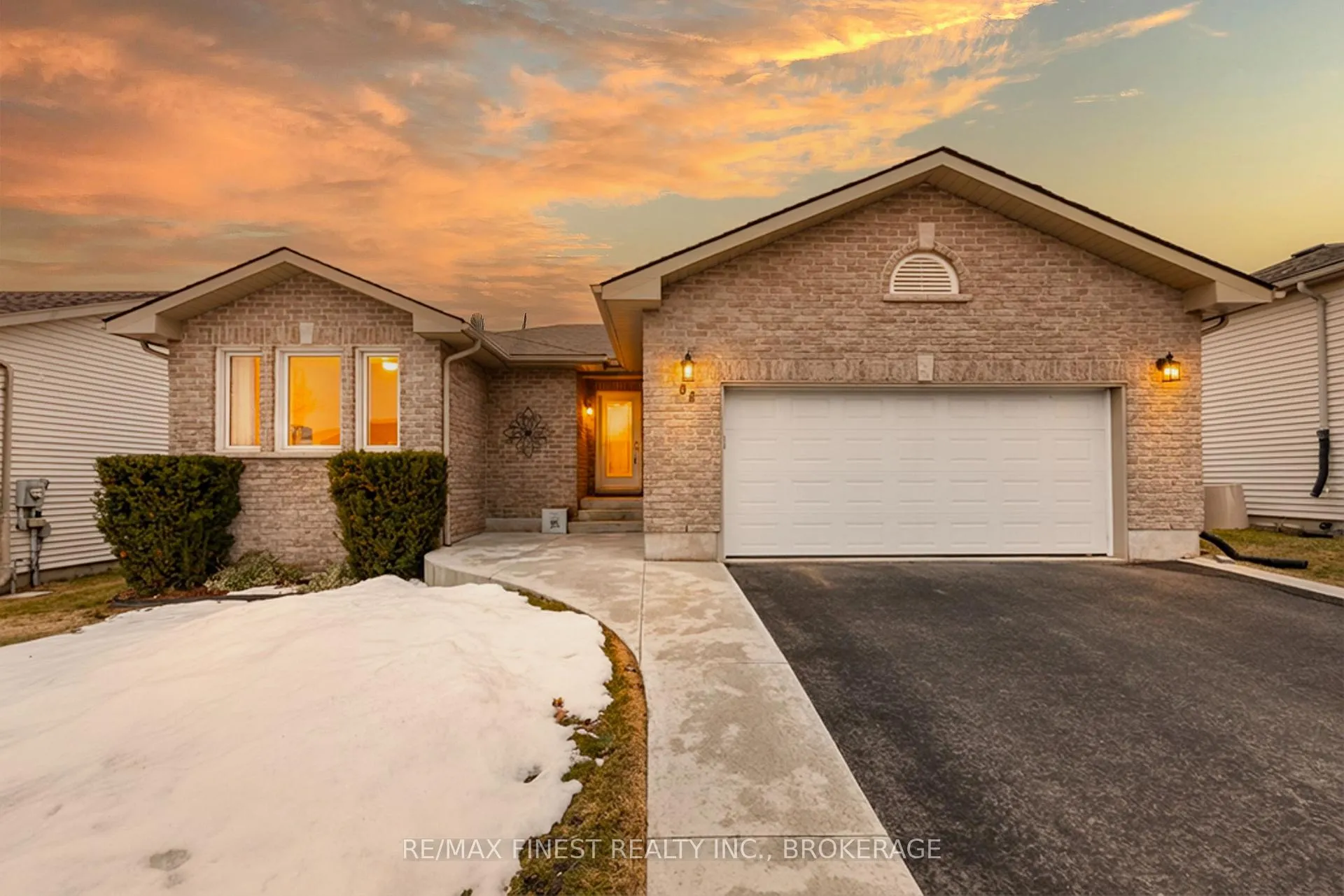 Photo 1 of 84 Kildare Avenue, Loyalist, Amherstview — HOMEH