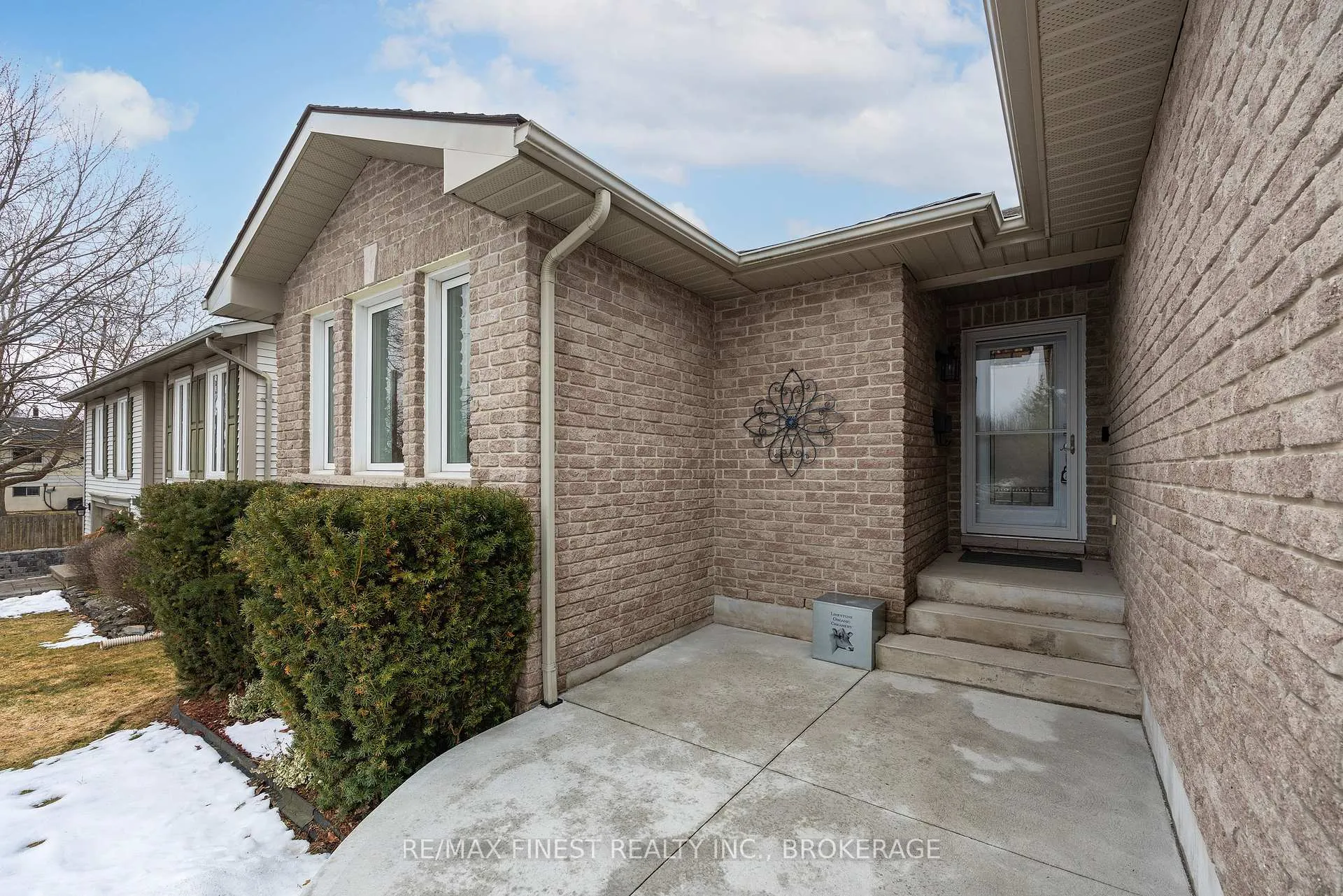 Photo 5 of 84 Kildare Avenue, Loyalist, Amherstview — HOMEH