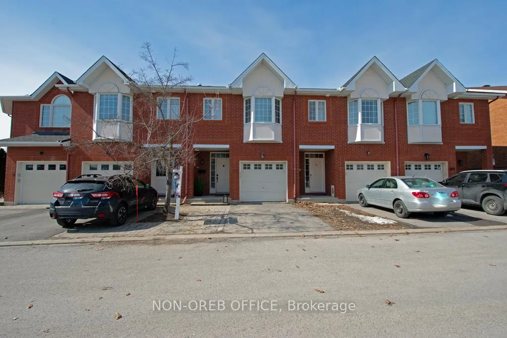 Photo 1 of 105 Tall Oak Private, Ottawa, Riverview Park — HOMEH