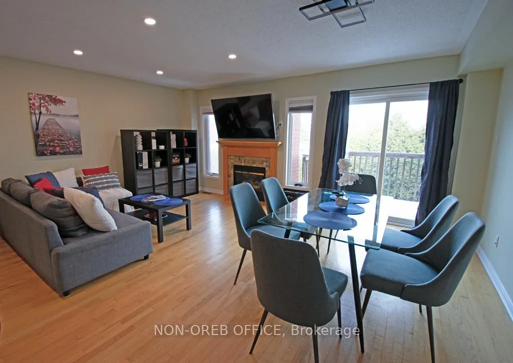 Photo 9 of 105 Tall Oak Private, Ottawa, Riverview Park — HOMEH