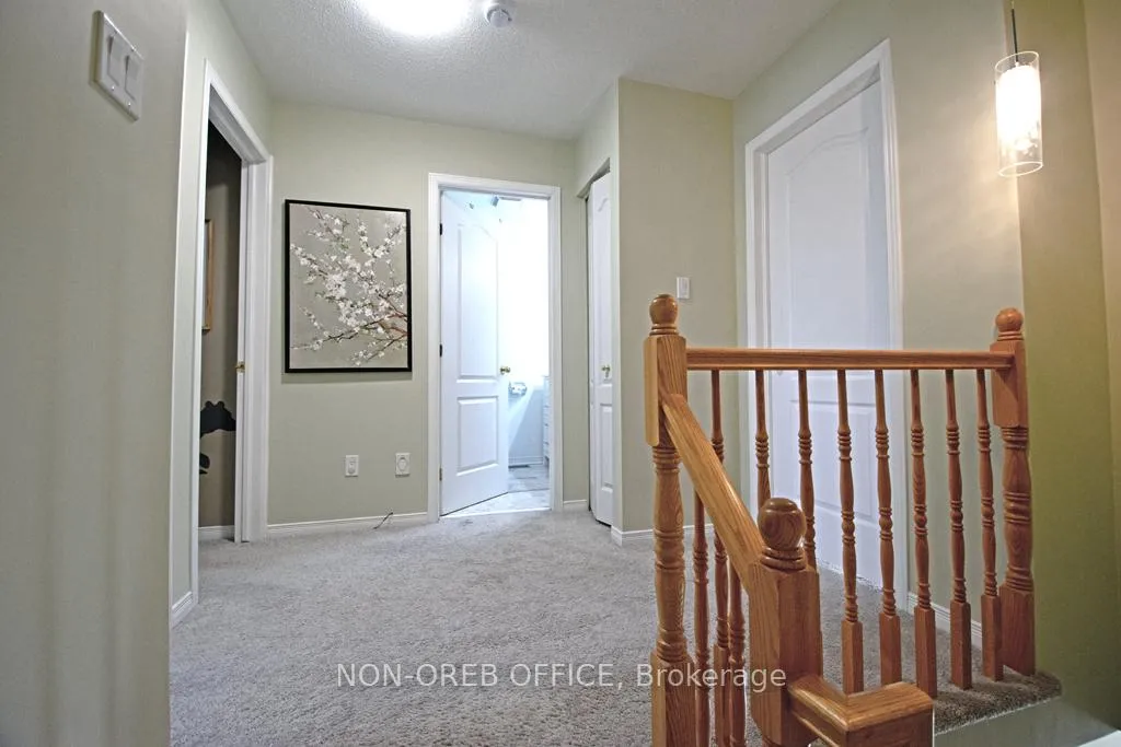 Photo 16 of 105 Tall Oak Private, Ottawa, Riverview Park — HOMEH