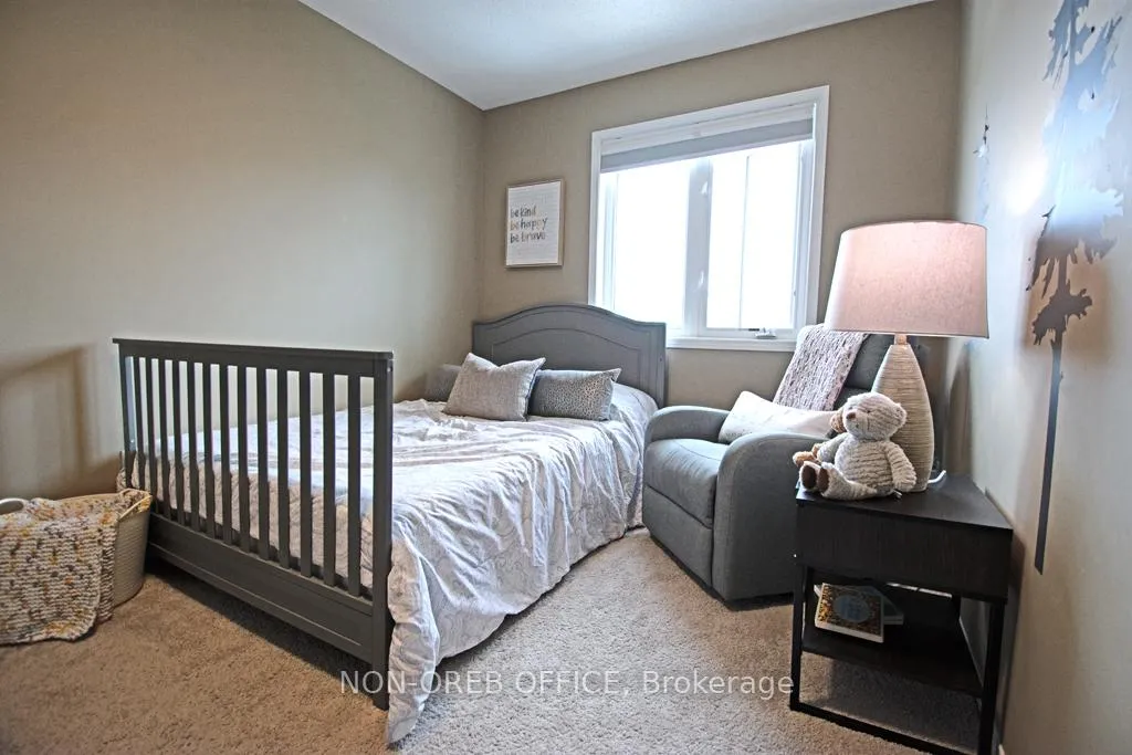 Photo 24 of 105 Tall Oak Private, Ottawa, Riverview Park — HOMEH