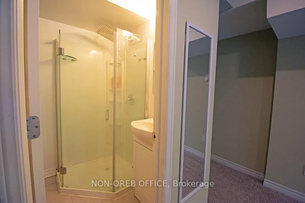 Photo 31 of 105 Tall Oak Private, Ottawa, Riverview Park — HOMEH