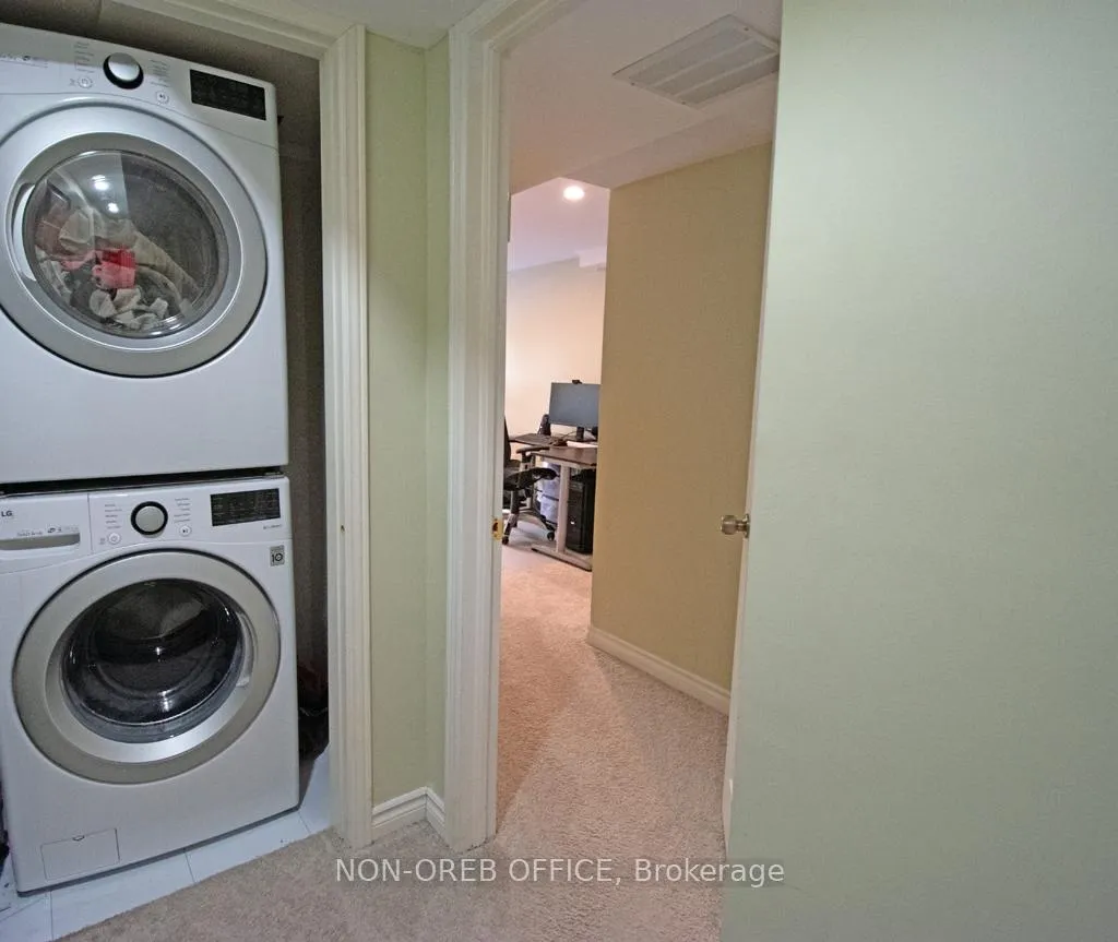 Photo 32 of 105 Tall Oak Private, Ottawa, Riverview Park — HOMEH