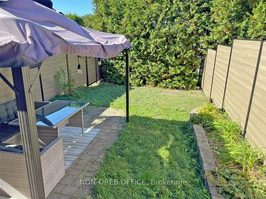 Photo 33 of 105 Tall Oak Private, Ottawa, Riverview Park — HOMEH