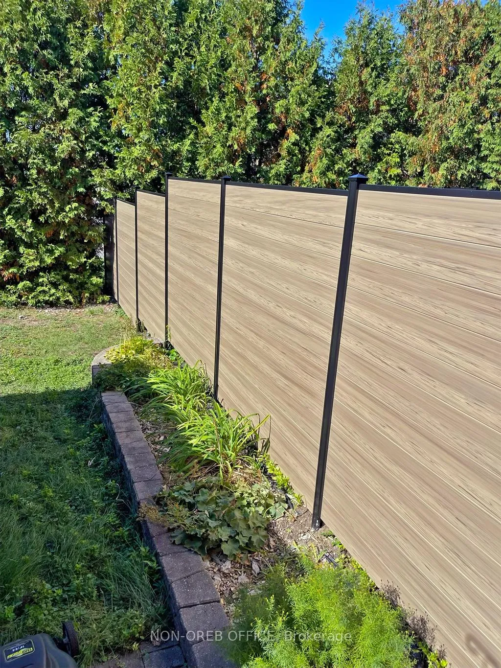 Photo 34 of 105 Tall Oak Private, Ottawa, Riverview Park — HOMEH