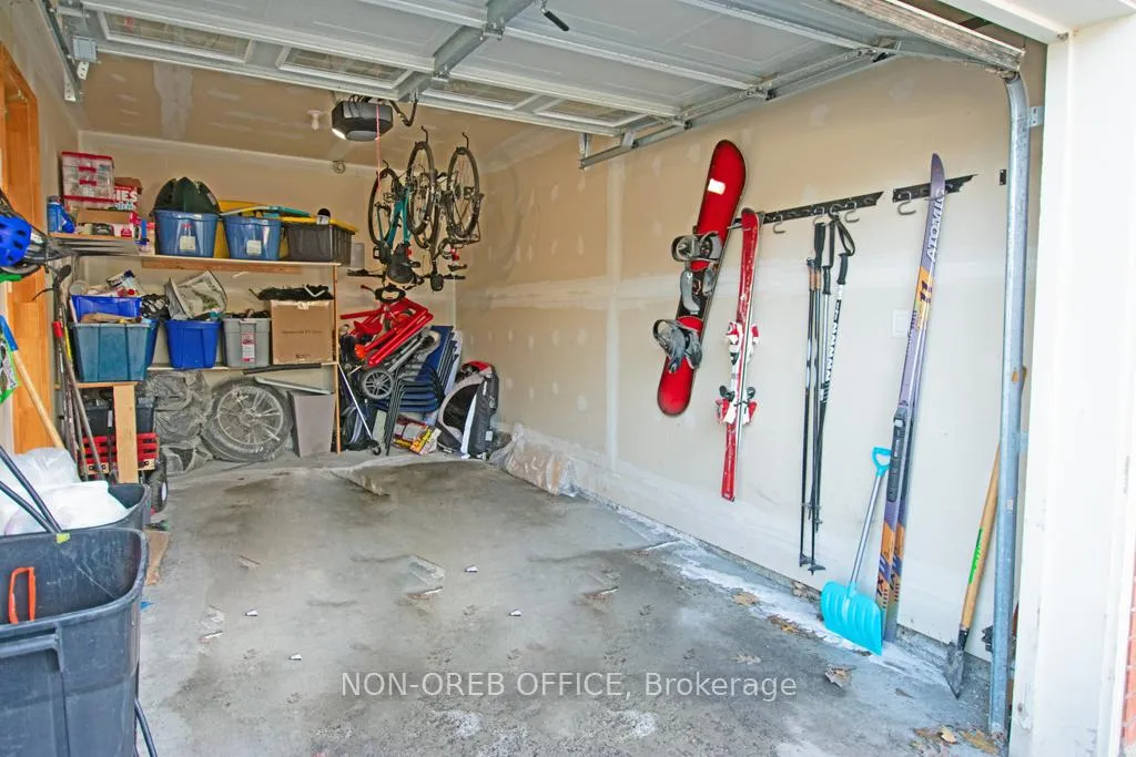 Photo 35 of 105 Tall Oak Private, Ottawa, Riverview Park — HOMEH