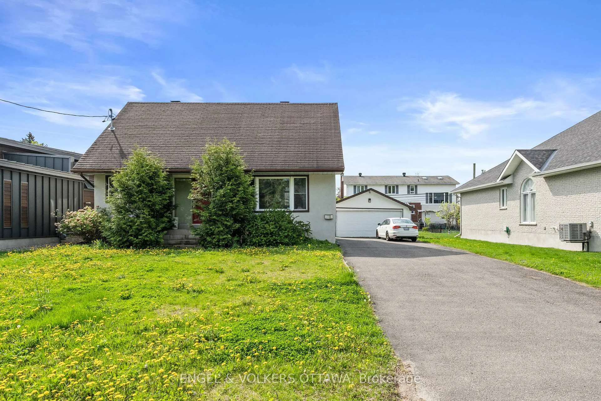Photo 2 of 1372 Ridgedale Street, Ottawa, Emerald Woods/Sawmill Creek — HOMEH