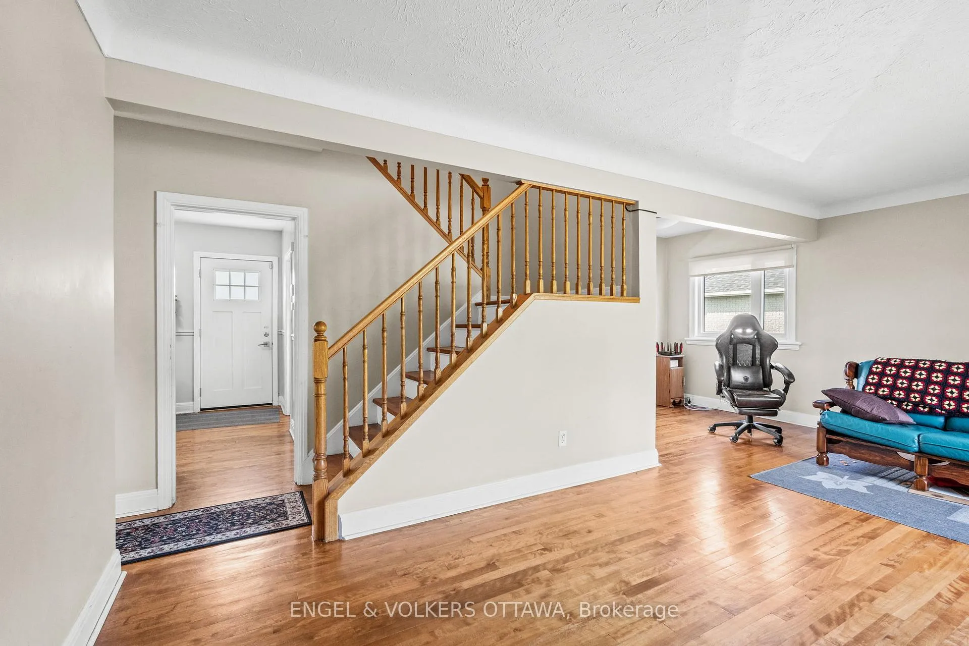 Photo 5 of 1372 Ridgedale Street, Ottawa, Emerald Woods/Sawmill Creek — HOMEH