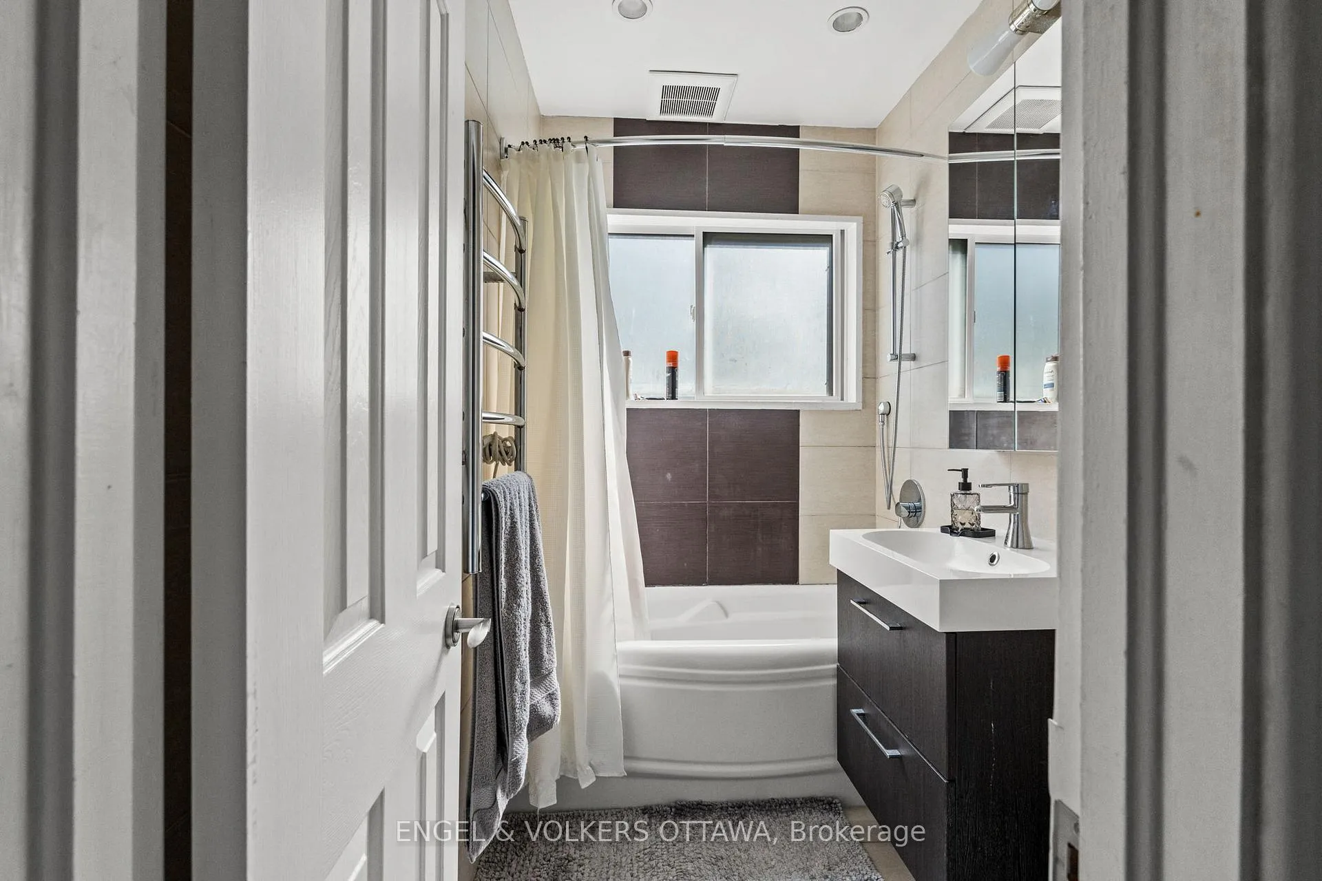 Photo 17 of 1372 Ridgedale Street, Ottawa, Emerald Woods/Sawmill Creek — HOMEH