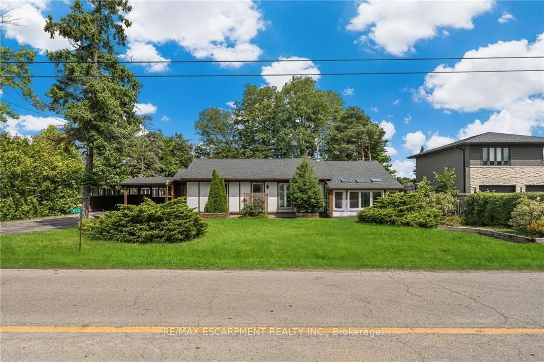 Photo 4 of 614 Golf Club Road, Hamilton, Rural Glanbrook — HOMEH