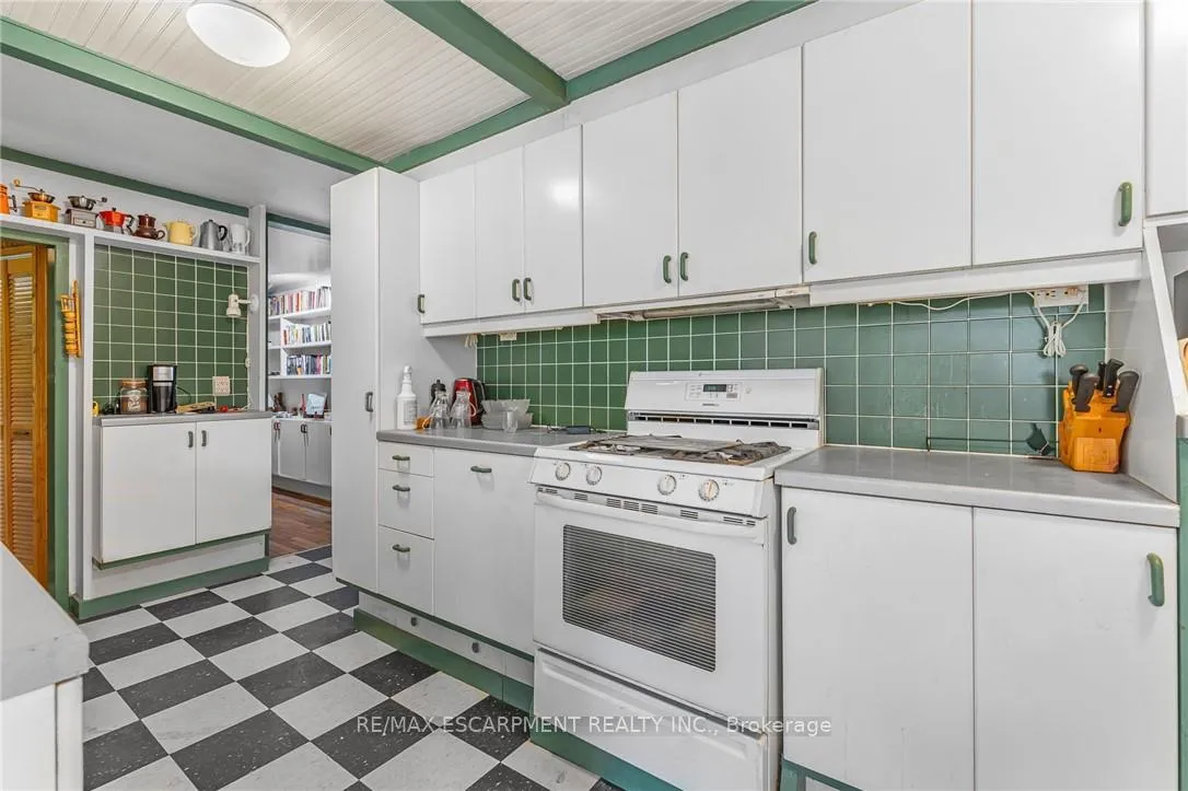 Photo 16 of 614 Golf Club Road, Hamilton, Rural Glanbrook — HOMEH