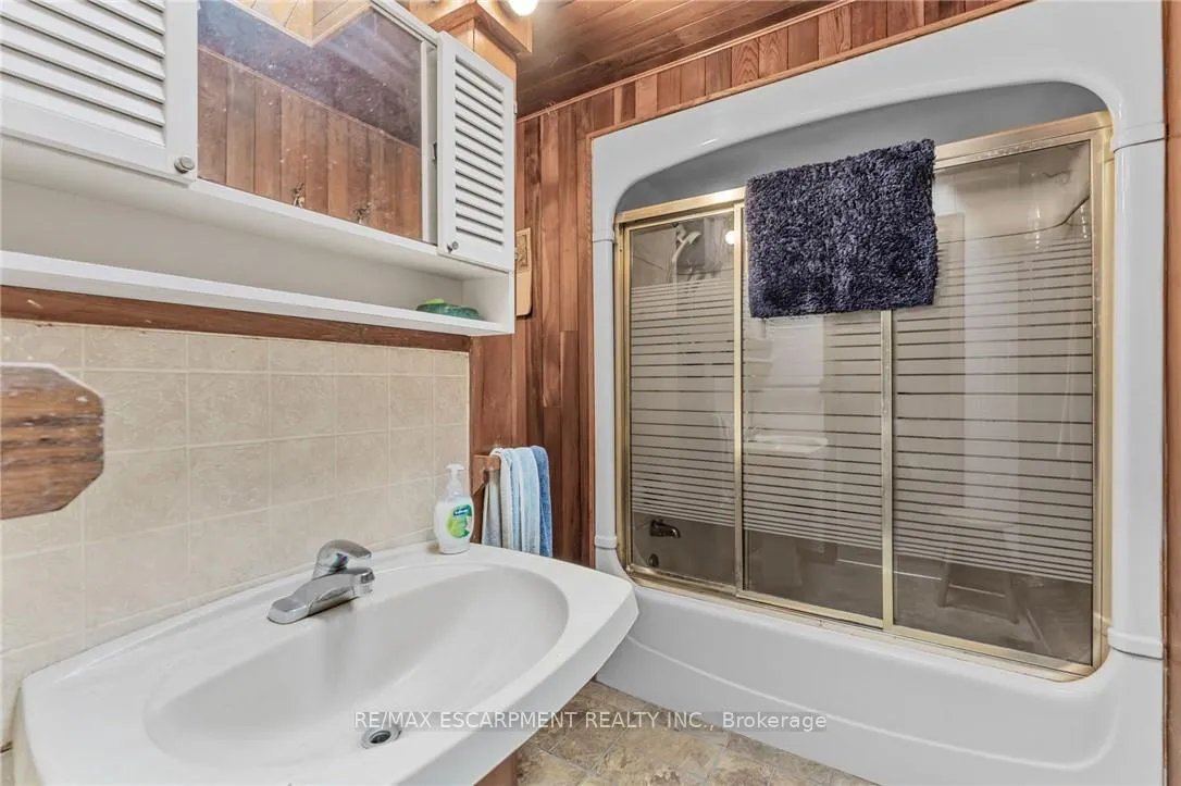 Photo 26 of 614 Golf Club Road, Hamilton, Rural Glanbrook — HOMEH