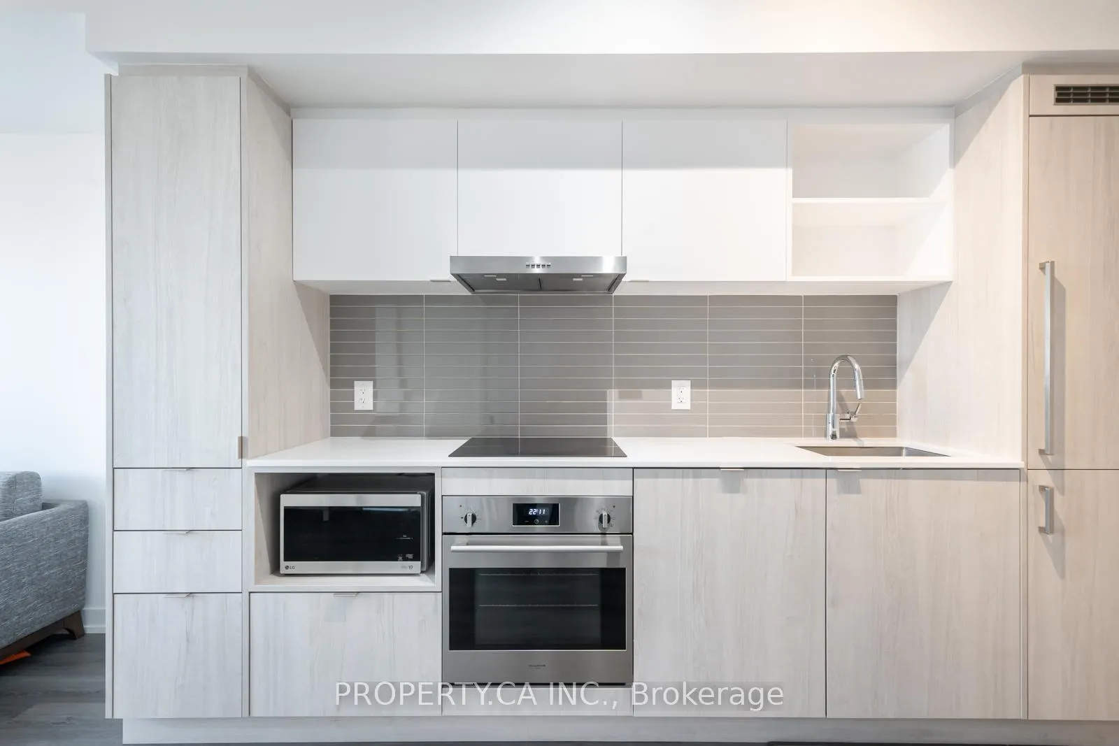 Photo 3 of Unit 4203, 138 Downes Street, Toronto, Waterfront Communities — HOMEH