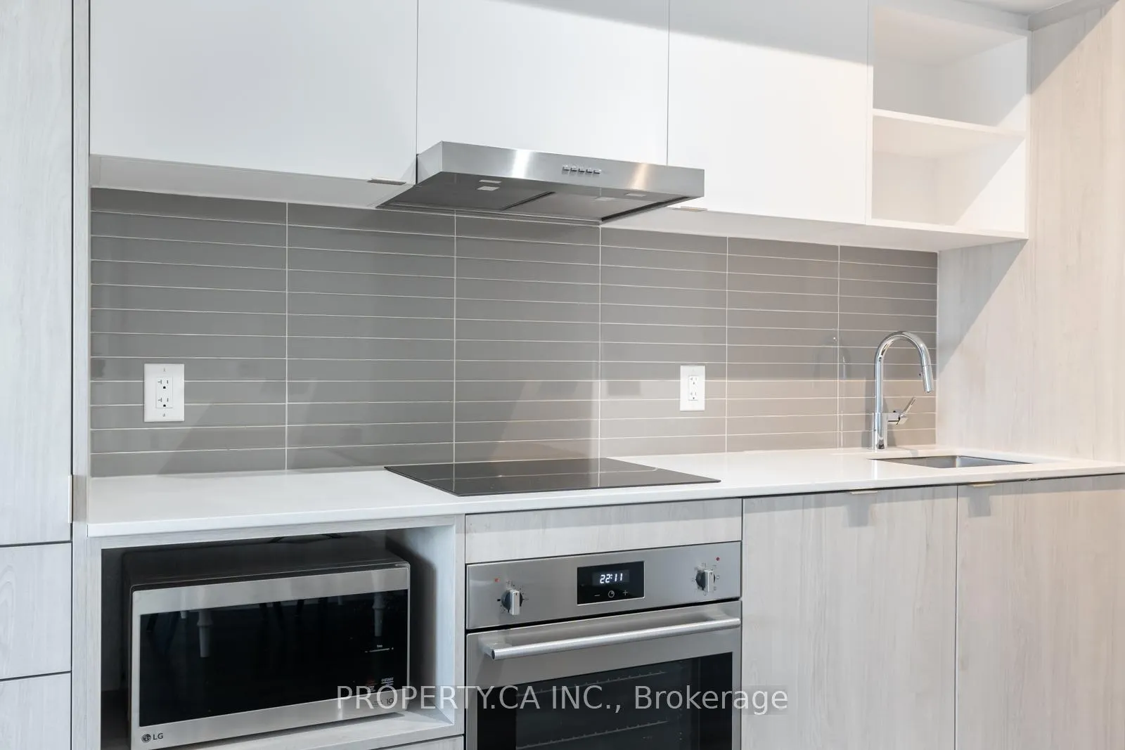 Photo 4 of Unit 4203, 138 Downes Street, Toronto, Waterfront Communities — HOMEH