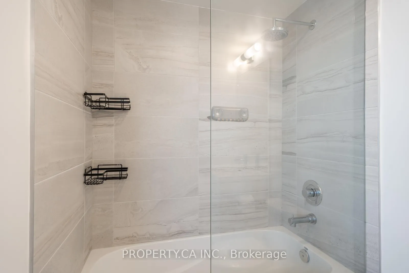 Photo 19 of Unit 4203, 138 Downes Street, Toronto, Waterfront Communities — HOMEH