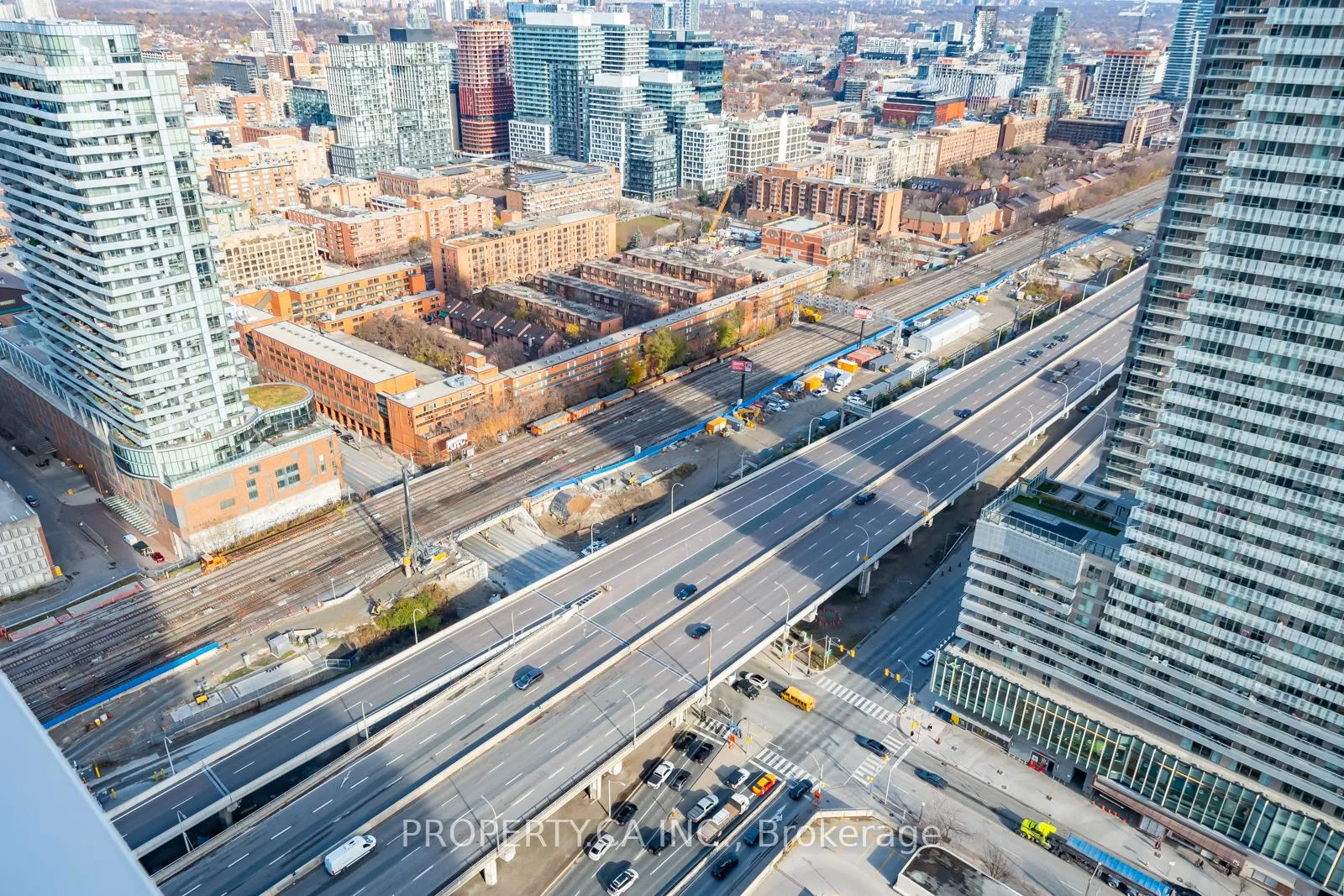 Photo 24 of Unit 4203, 138 Downes Street, Toronto, Waterfront Communities — HOMEH