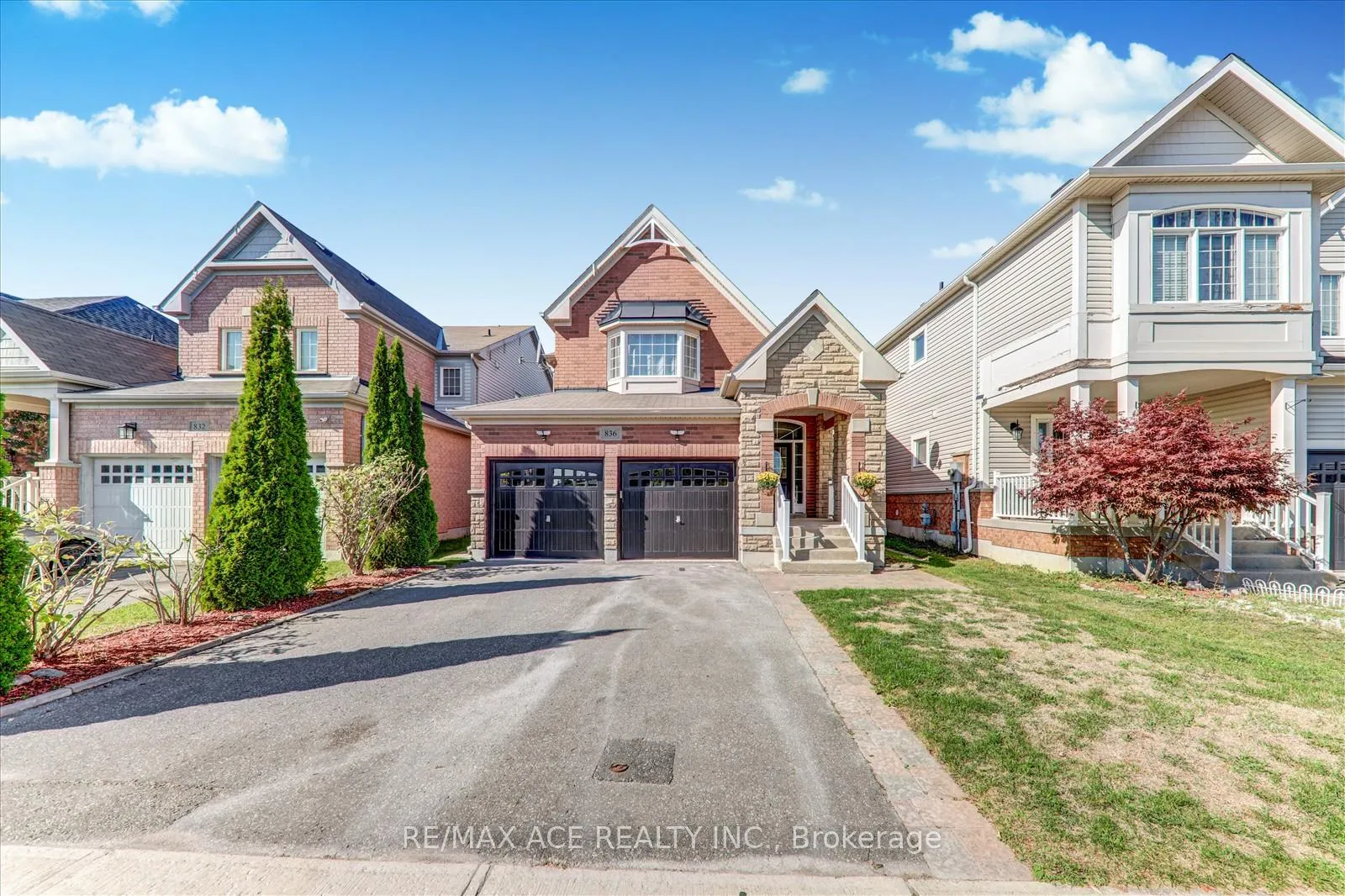 Photo 2 of 836 Fetchison Drive, Oshawa, Taunton — HOMEH