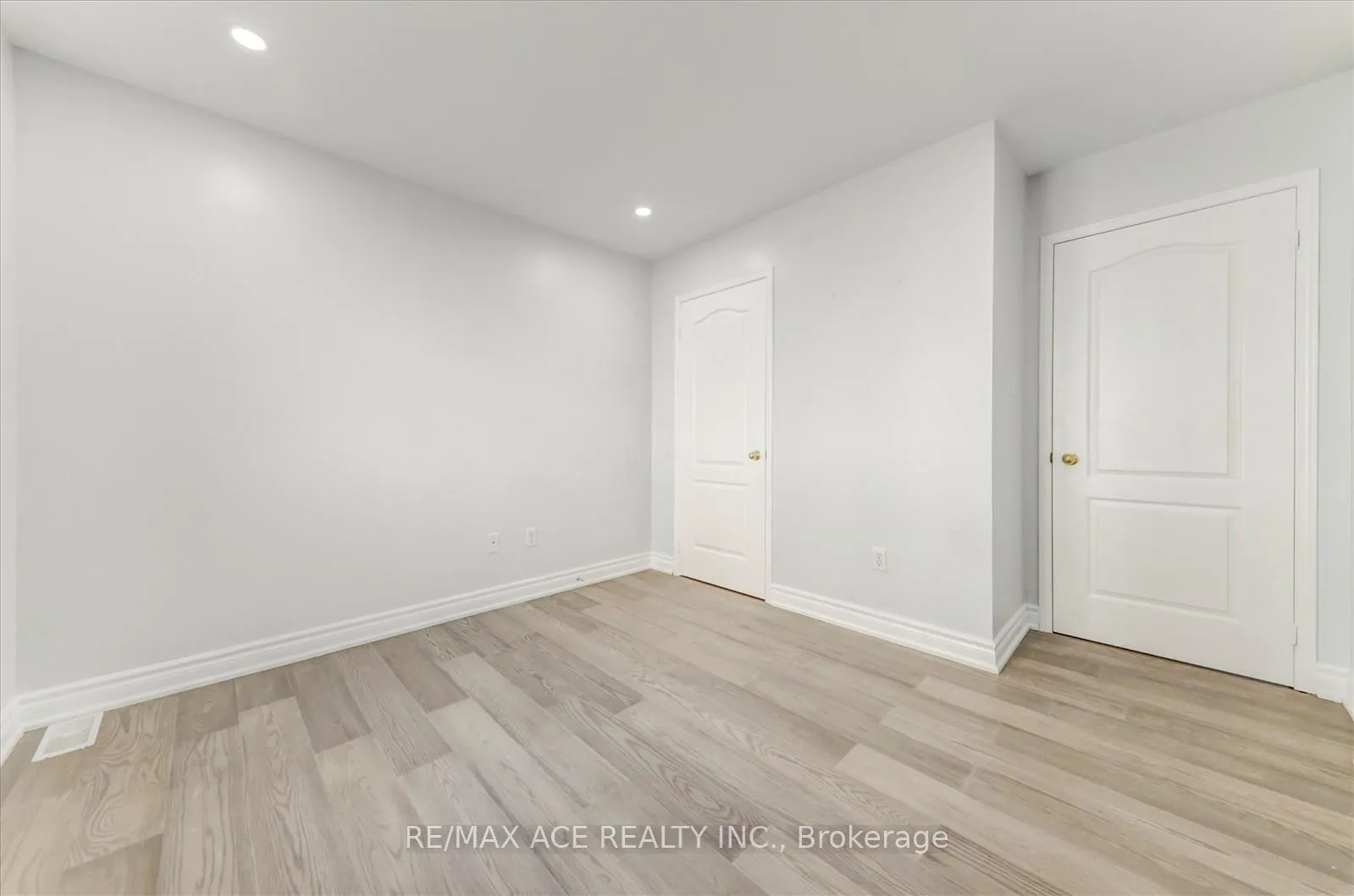 Photo 26 of 836 Fetchison Drive, Oshawa, Taunton — HOMEH