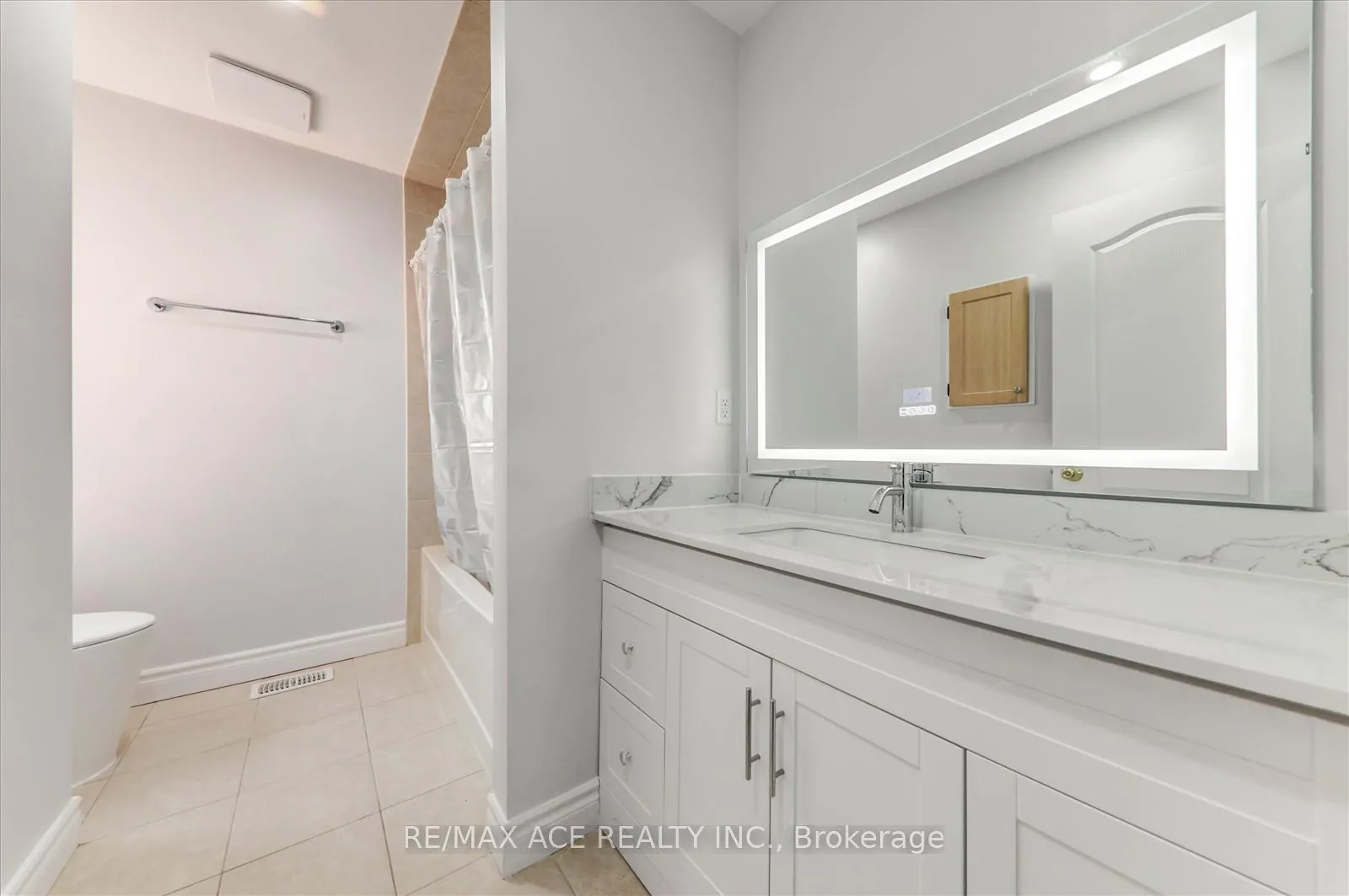 Photo 27 of 836 Fetchison Drive, Oshawa, Taunton — HOMEH