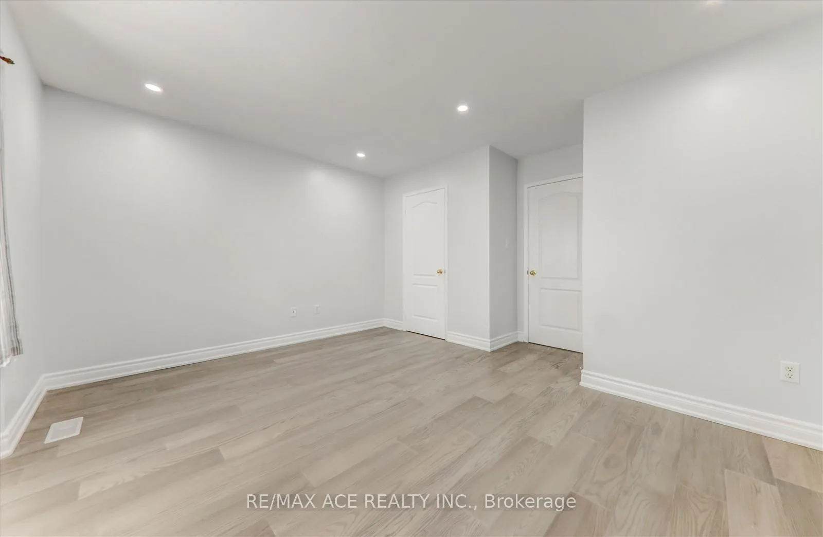 Photo 28 of 836 Fetchison Drive, Oshawa, Taunton — HOMEH
