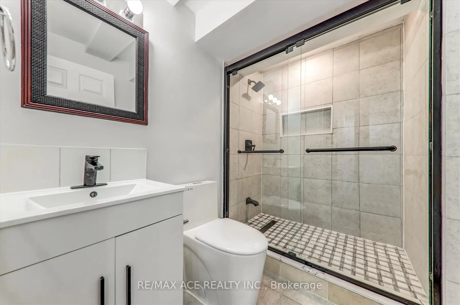 Photo 35 of 836 Fetchison Drive, Oshawa, Taunton — HOMEH