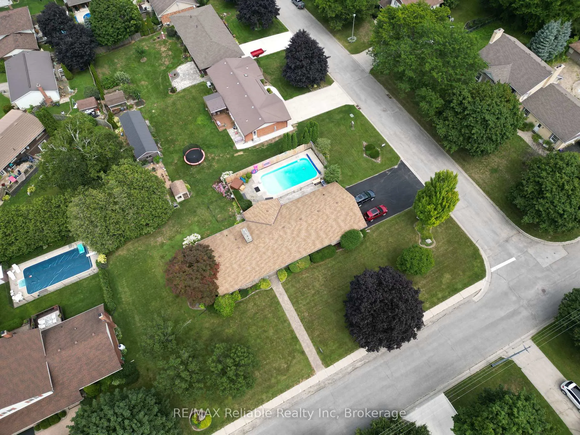 Photo 6 of 141 Charles Street, North Huron, Wingham — HOMEH