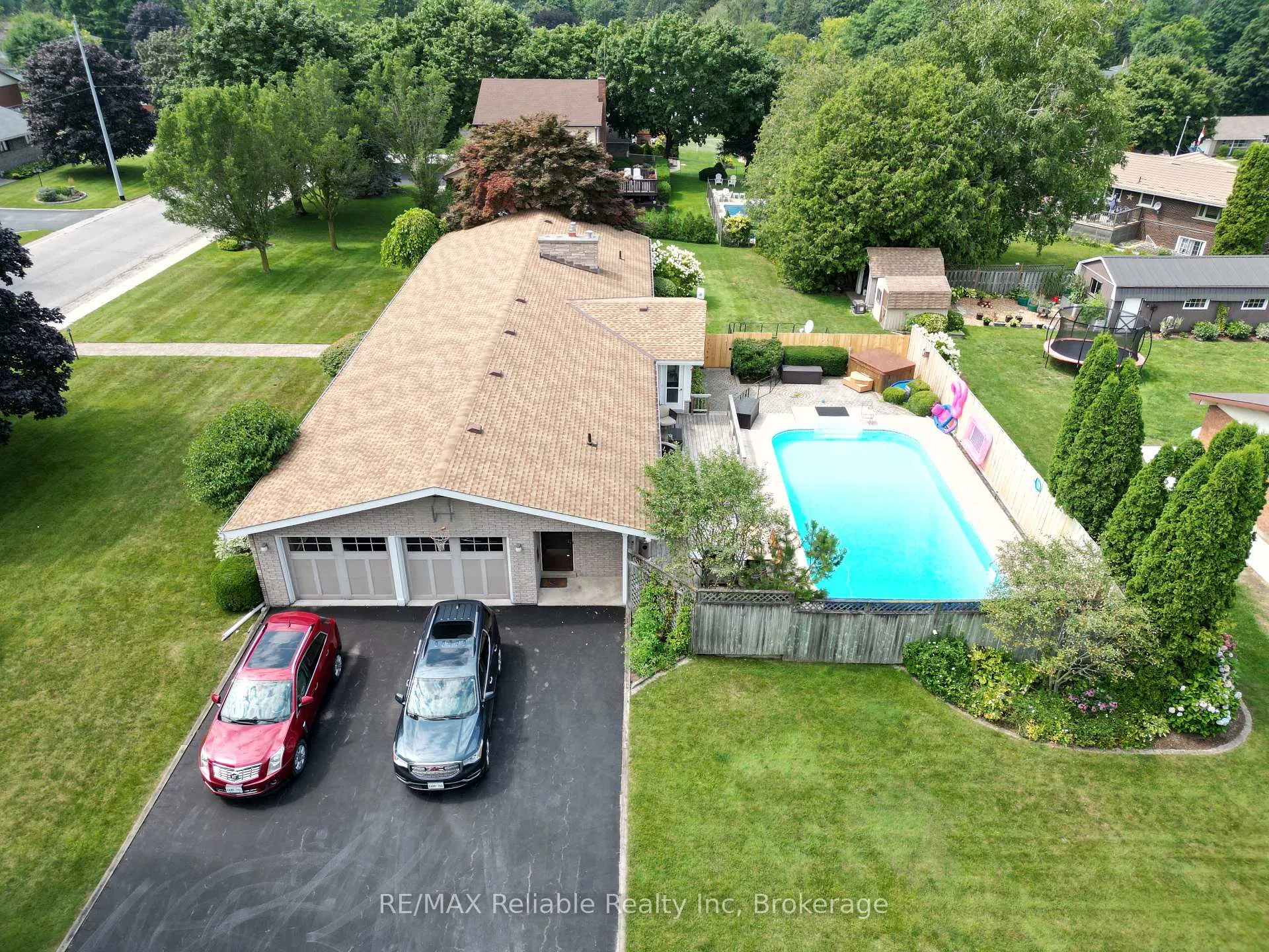 Photo 8 of 141 Charles Street, North Huron, Wingham — HOMEH