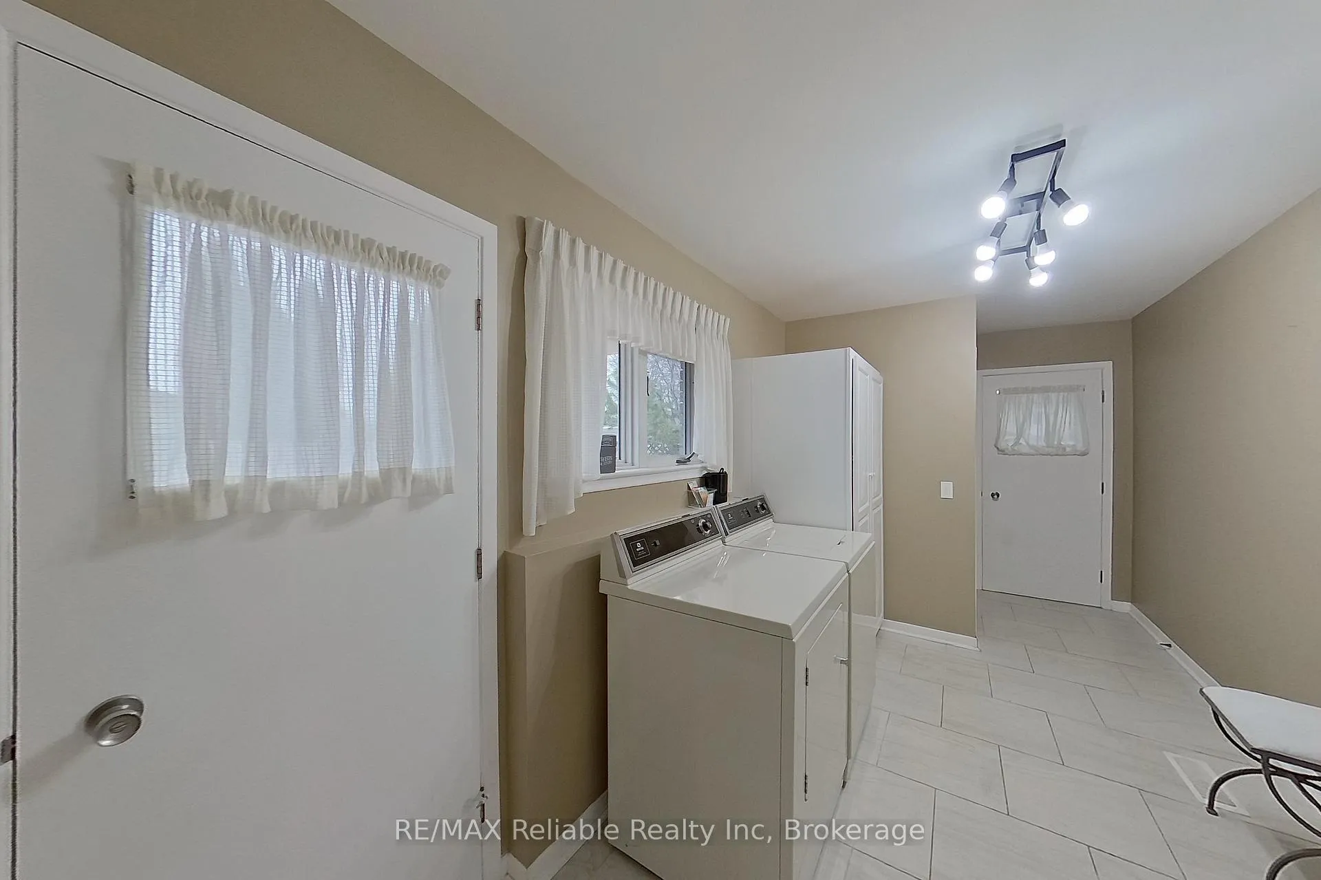 Photo 17 of 141 Charles Street, North Huron, Wingham — HOMEH