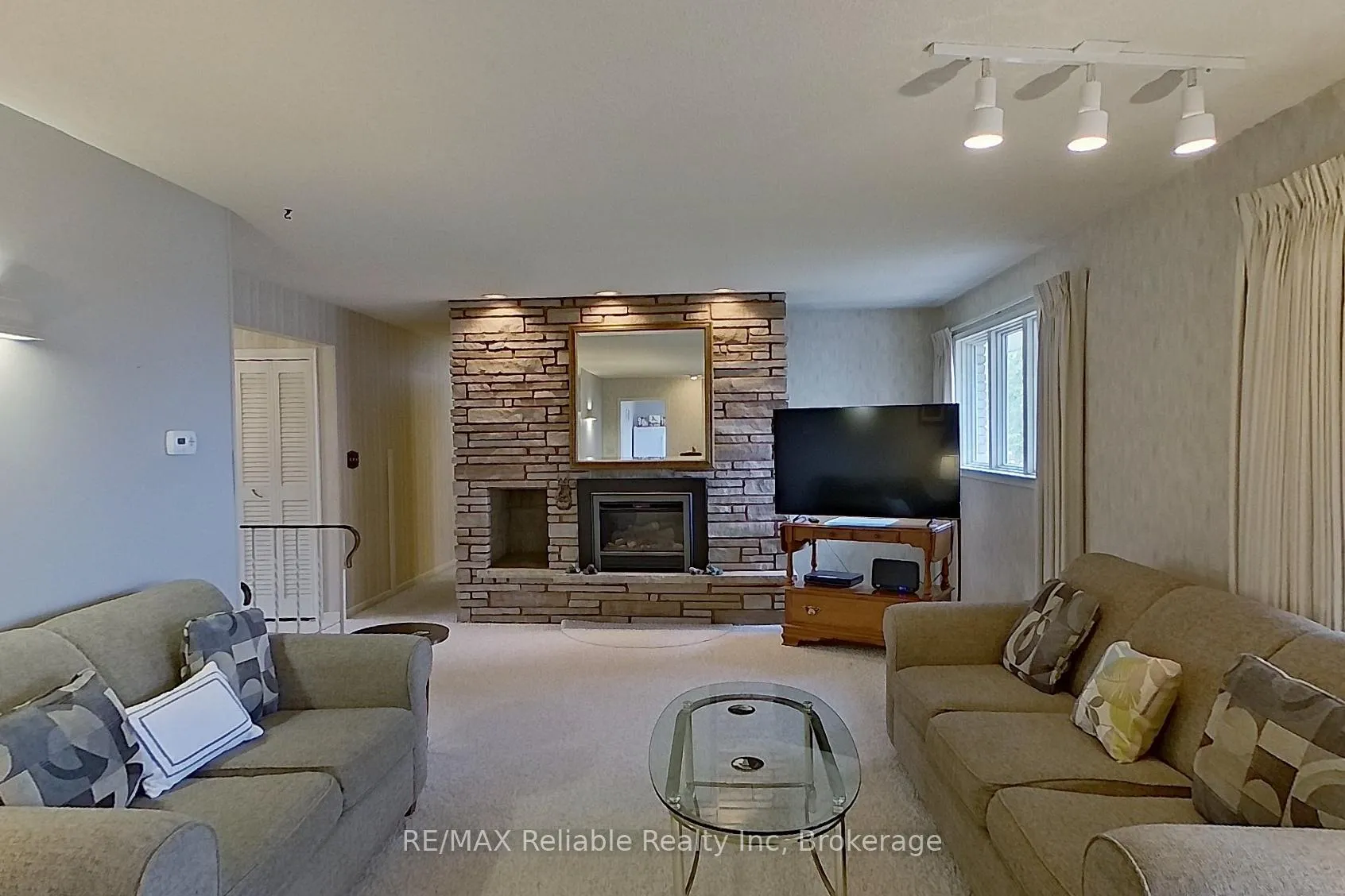 Photo 19 of 141 Charles Street, North Huron, Wingham — HOMEH