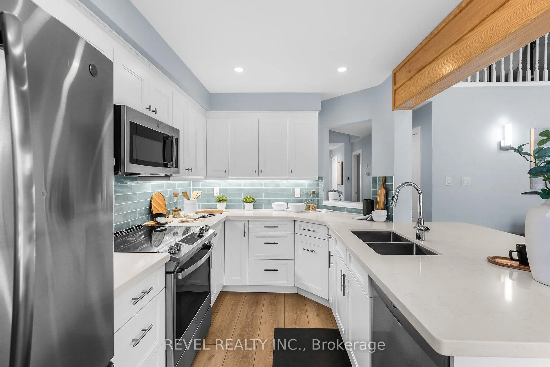 Photo 10 of 12 Hirshfield Lane, Ajax, Central — HOMEH