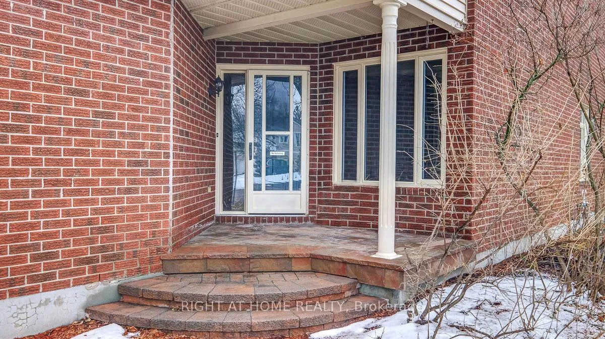 Photo 3 of 2 Chickasaw Crescent, Ottawa, Kanata - Bridlewood — HOMEH