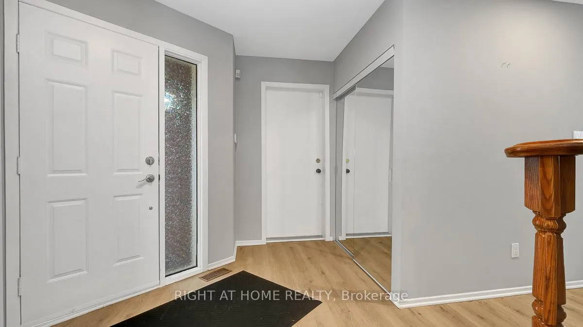 Photo 4 of 2 Chickasaw Crescent, Ottawa, Kanata - Bridlewood — HOMEH