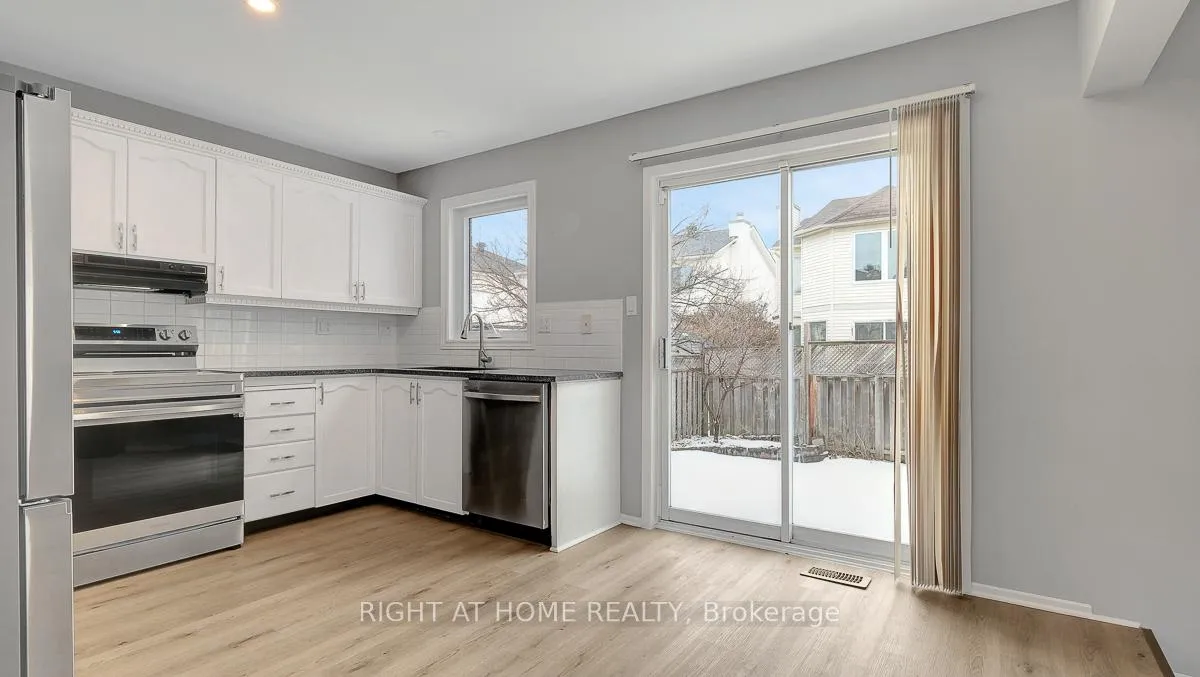 Photo 13 of 2 Chickasaw Crescent, Ottawa, Kanata - Bridlewood — HOMEH