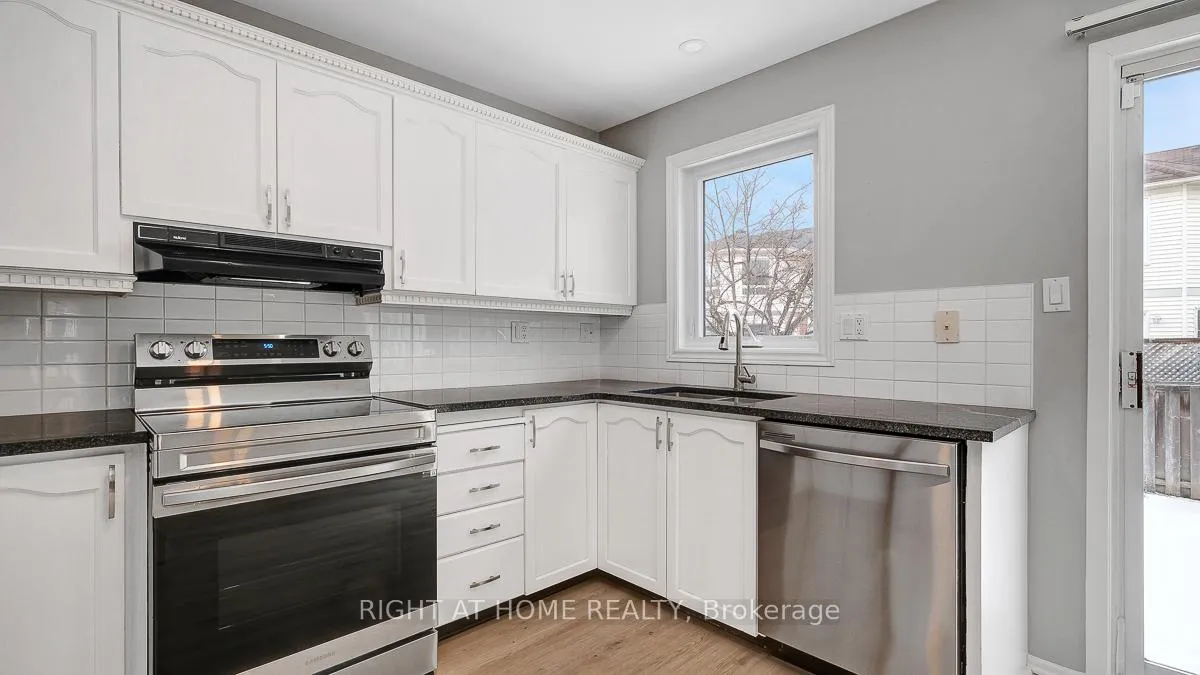 Photo 15 of 2 Chickasaw Crescent, Ottawa, Kanata - Bridlewood — HOMEH