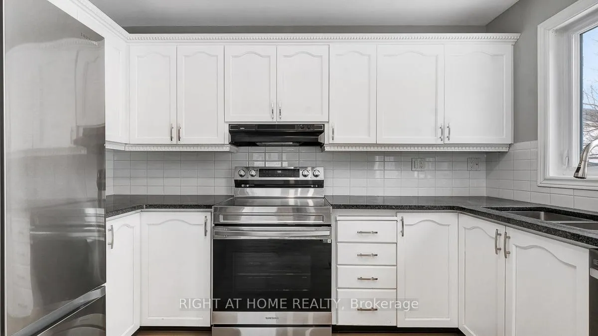 Photo 16 of 2 Chickasaw Crescent, Ottawa, Kanata - Bridlewood — HOMEH